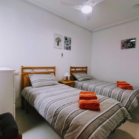 El Sombrero Apartment With Free Wifi Playa Del Cura Torrevieja Luaran gambar