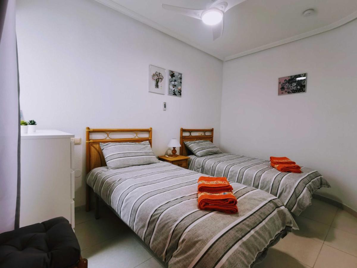 El Sombrero Apartment With Free Wifi Playa Del Cura Torrevieja Luaran gambar